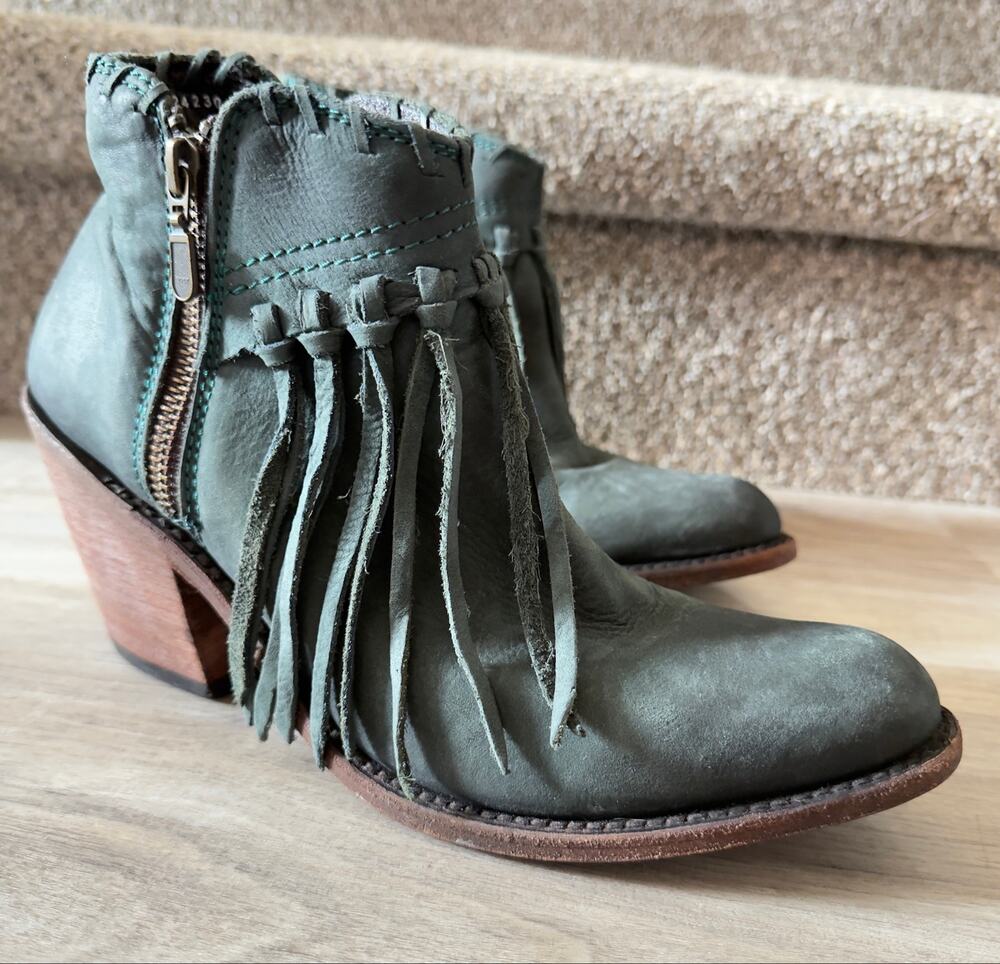 Liberty Black Green Leather Fringe Western Ankle Boots - Size 7